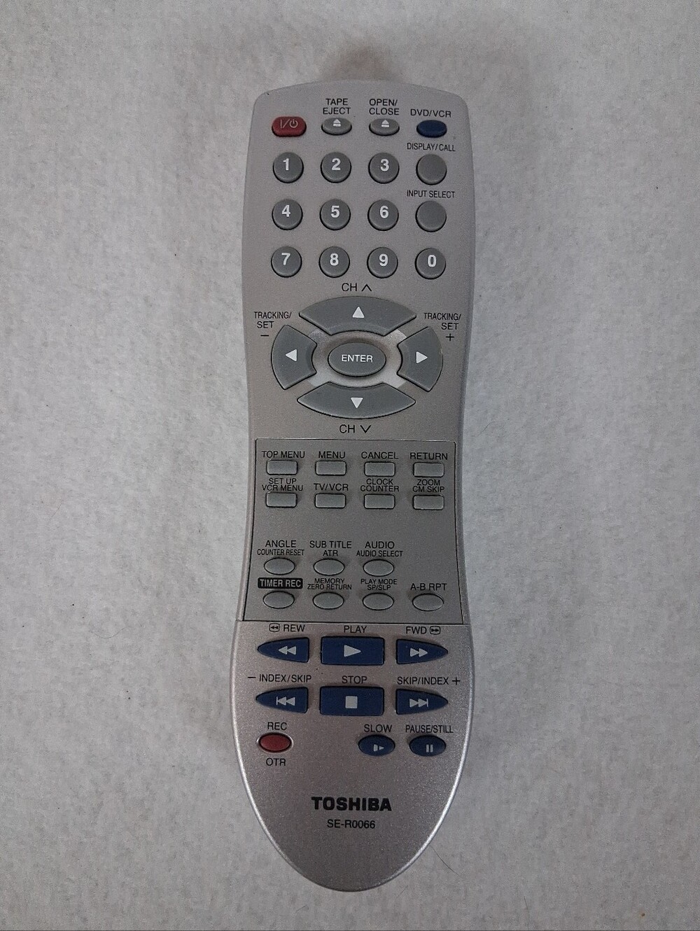 Toshiba SE-R0066 Remote Control Genuine OEM Silver TESTED DVD/VCR Combo Silver - Picture 3 of 4